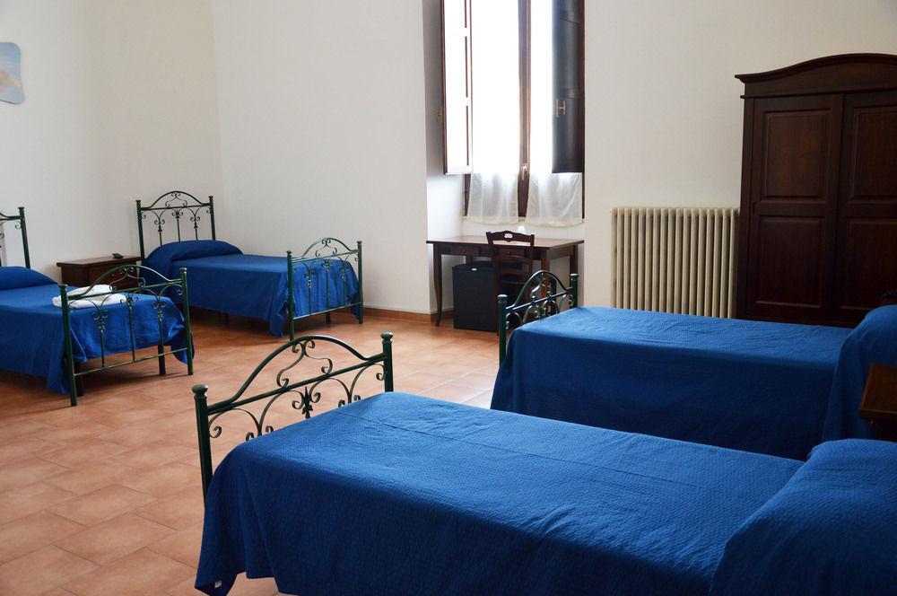 Istituto Antonacci Rooms Lecce Exterior photo