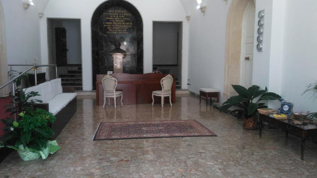 Istituto Antonacci Rooms Lecce Exterior photo