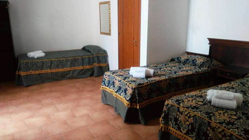 Istituto Antonacci Rooms Lecce Exterior photo